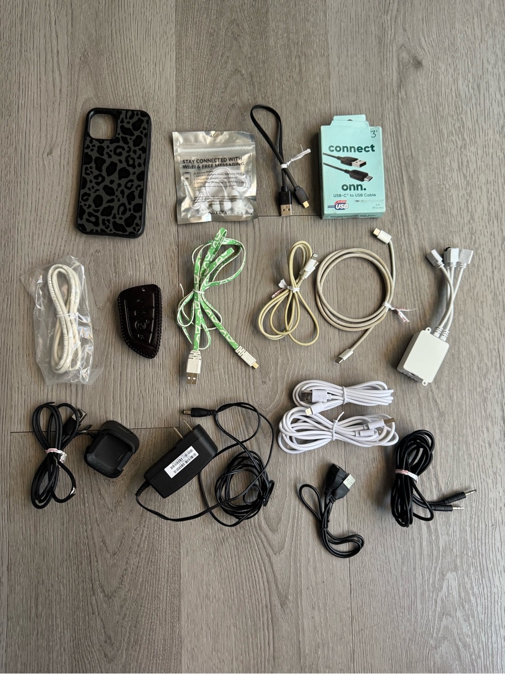 Huge Cables, Phone Accessories Chargers Electronics Lot - 16pc
